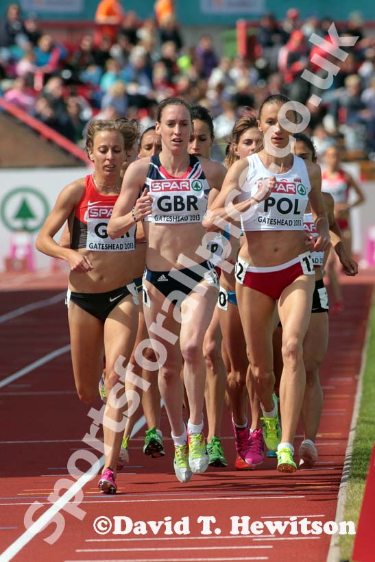 Laura Weightman (GB) and Renata Plis (Poland) lead in the 3000 metres at the European Athletics Team Championships.